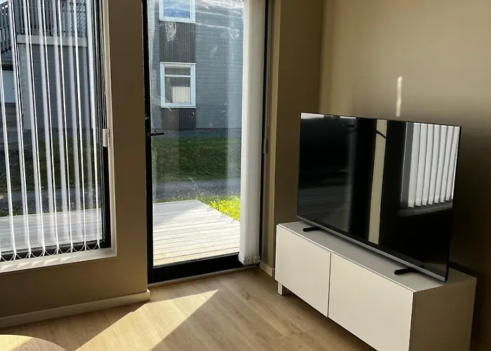 Newly Refurbished In The Center *